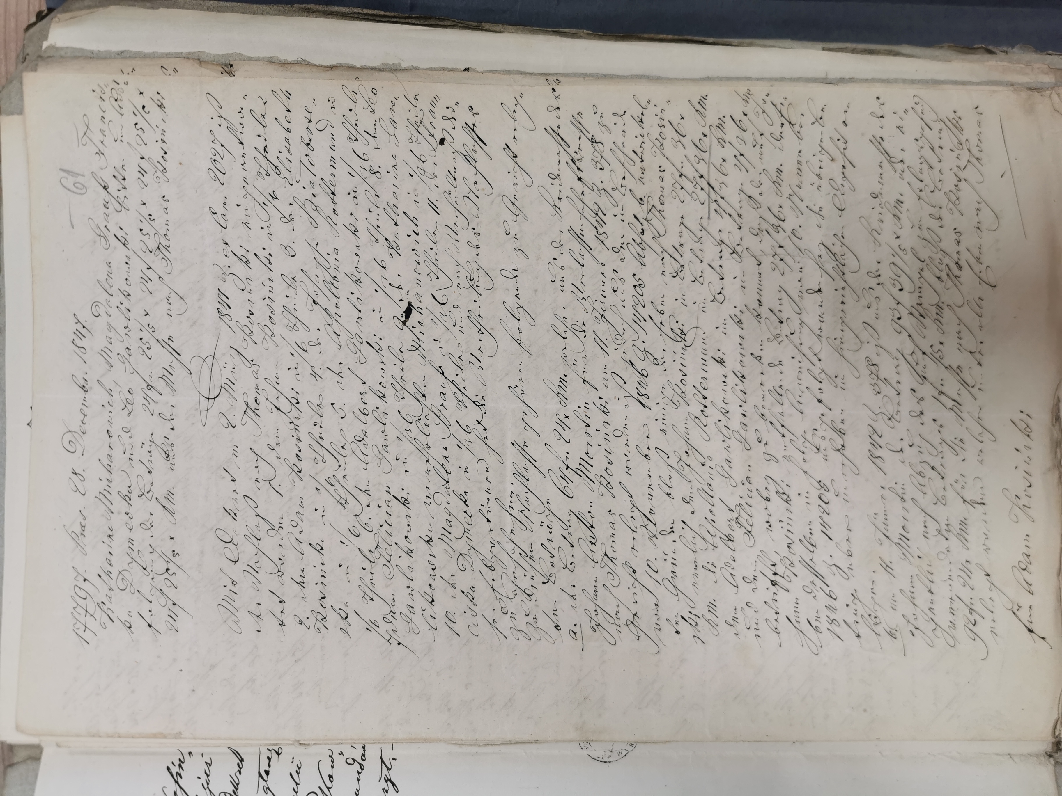 Pierwsza strona *Bescheidu* (dekretu rozliczeniowego) C.K. Sądu Krajowego w Tarnowie w sprawie masy spadkowej po **Tomaszu Kosińskim**, praes. 28 XII 1847 Nr 17797. Wykaz 11 spadkobierców z proporcjami udziałów (1/6 dla dzieci, 1/36 dla wnuków) oraz rozliczenie sum z masy edyktalnej Jana Kantego Moszkowa/Morstina. Archiwum Narodowe w Krakowie, S. 4174.